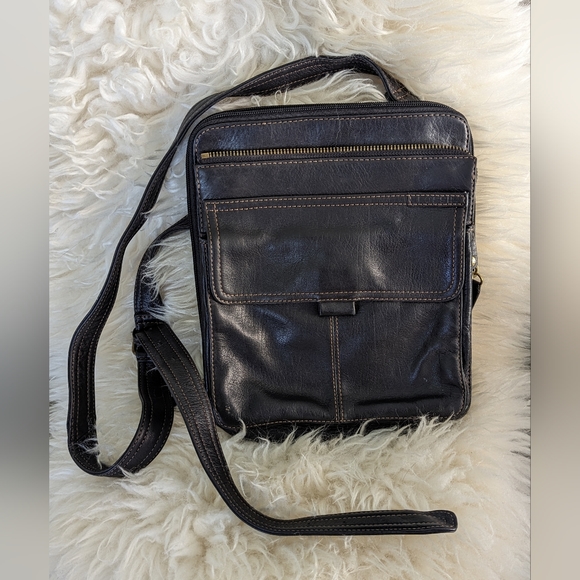 Fossil Purse - Picture 1 of 3